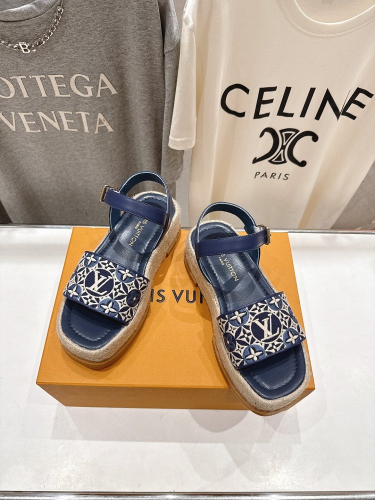 Сандалии женские фото 2