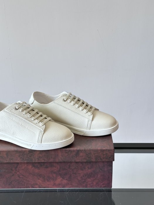 Кроссовки фото 7