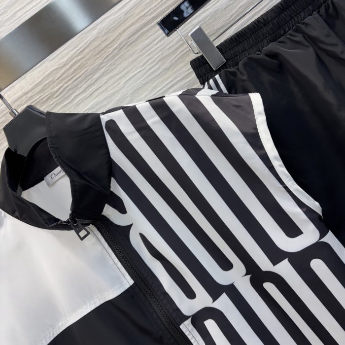 Костюм женский фото 4