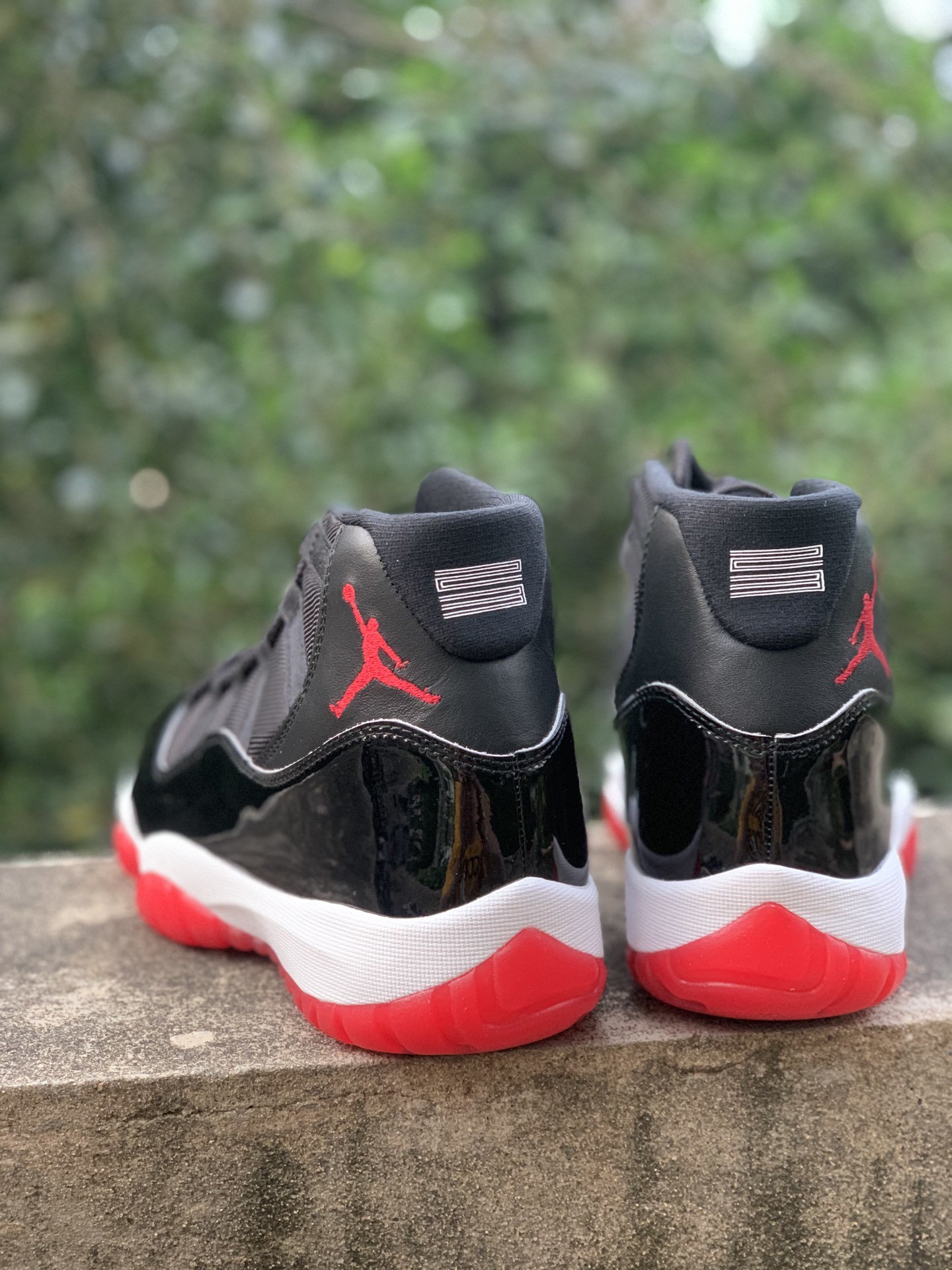 Кроссовки Air Jordan 11 Bred 378037-061 фото 2