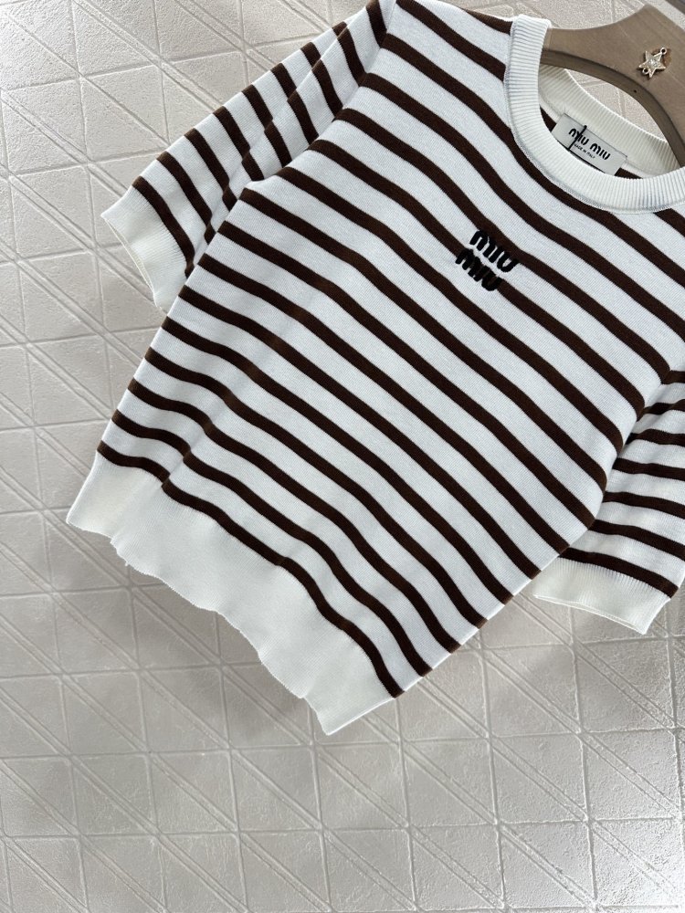 Футболка жіноча фото 5