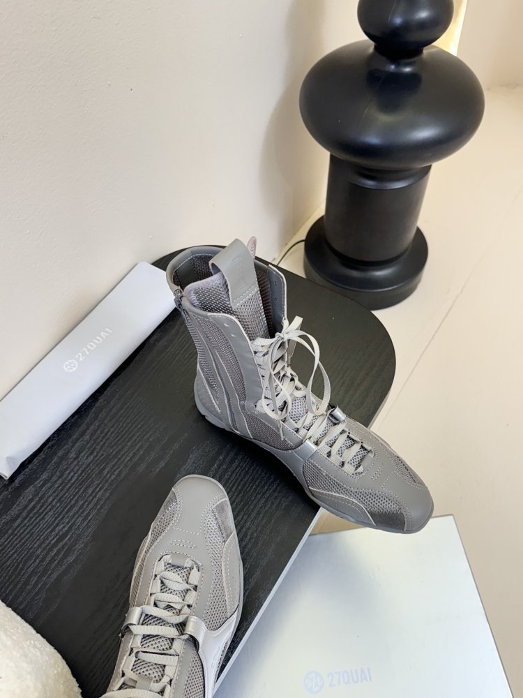 Boots women's фото 4