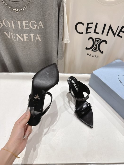 Босоніжки фото 9