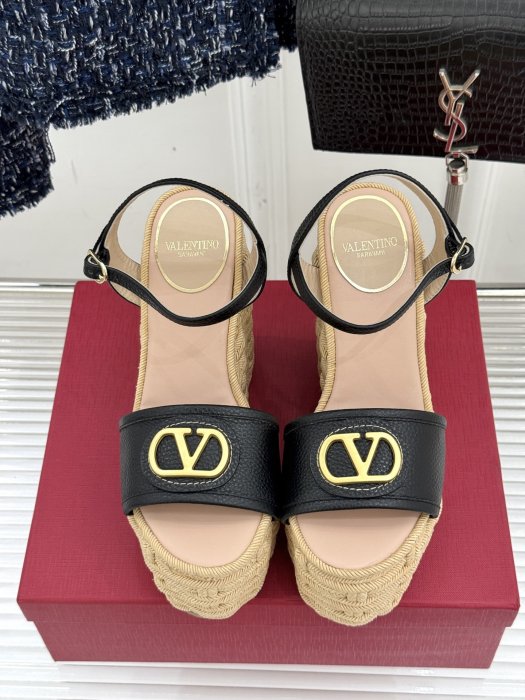 Босоножки фото 4