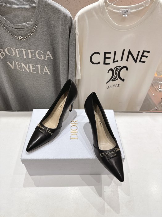 Туфлі жіночі фото 2