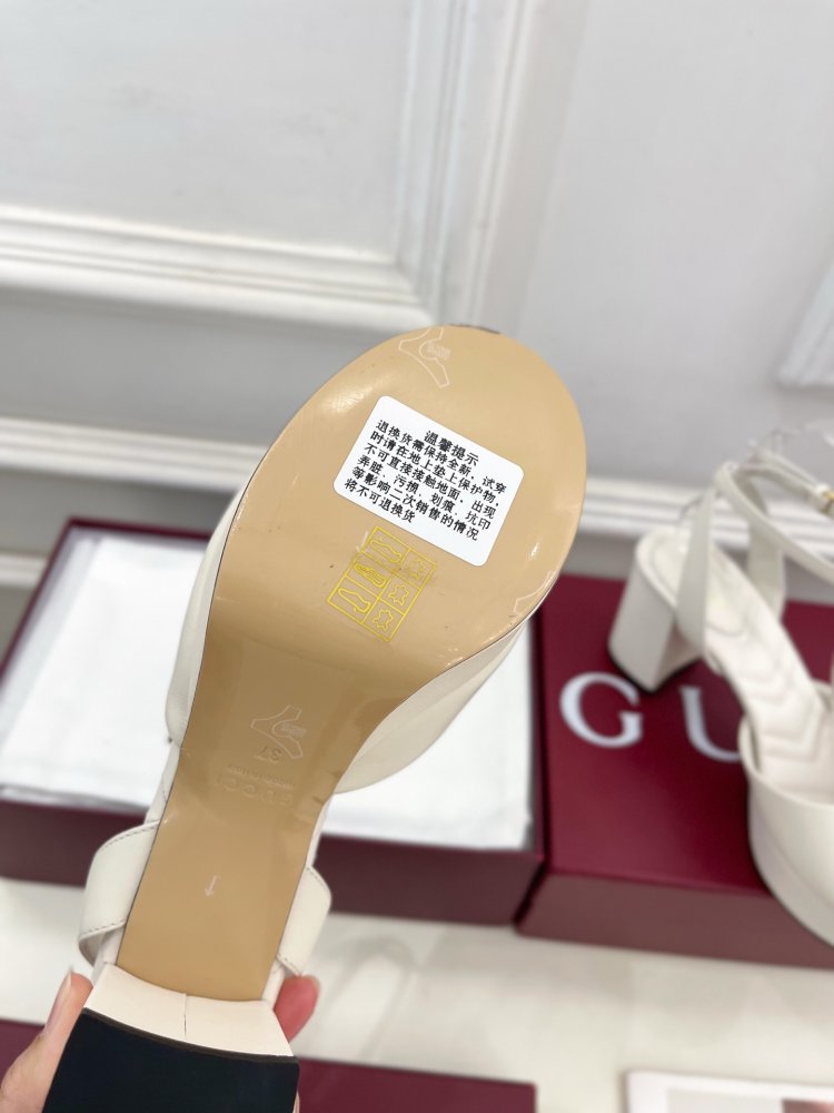 Босоножки фото 9