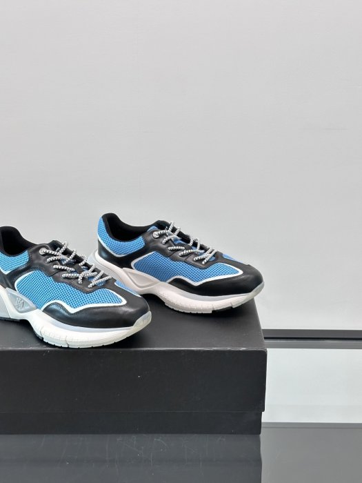 Кросівки чоловічі фото 7