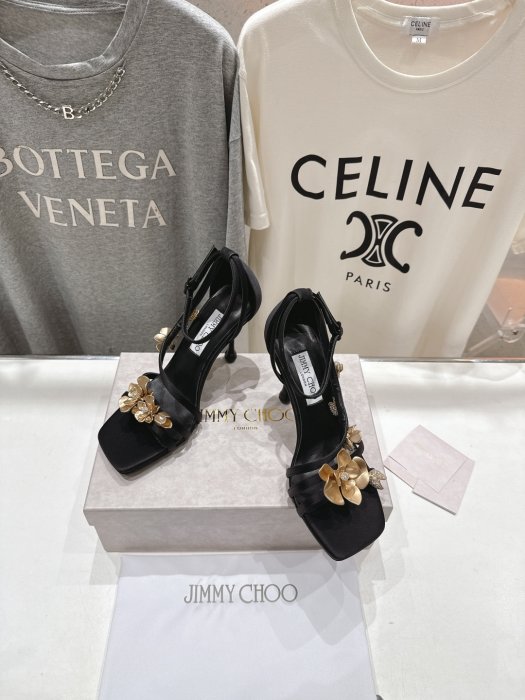 Босоножки фото 2