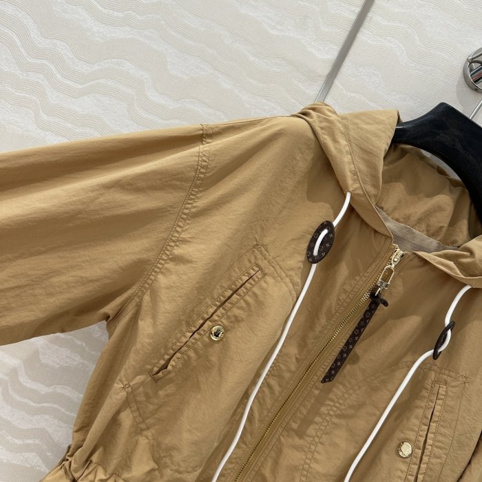 Куртка жіноча фото 4