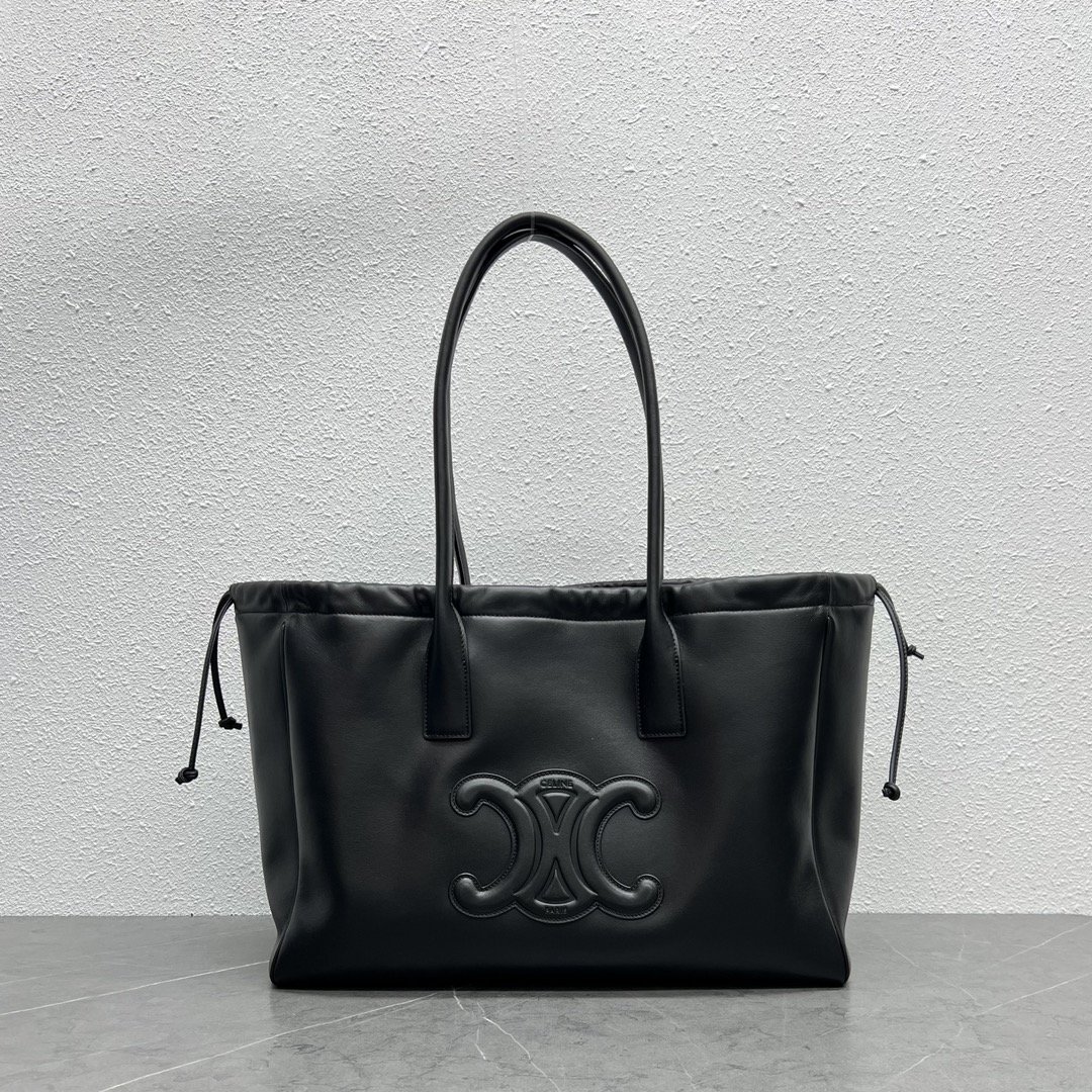 A bag 40х15х29.5 black, natural leather