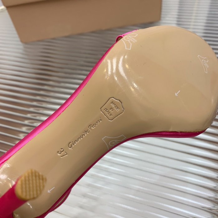 Босоножки фото 6