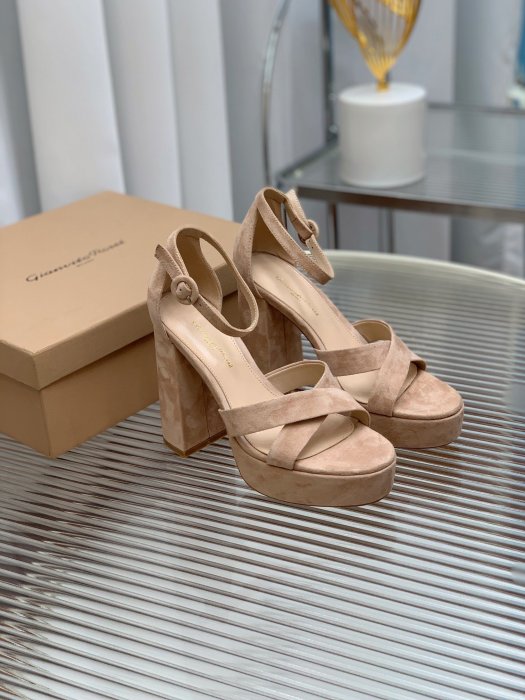 Босоніжки фото 7