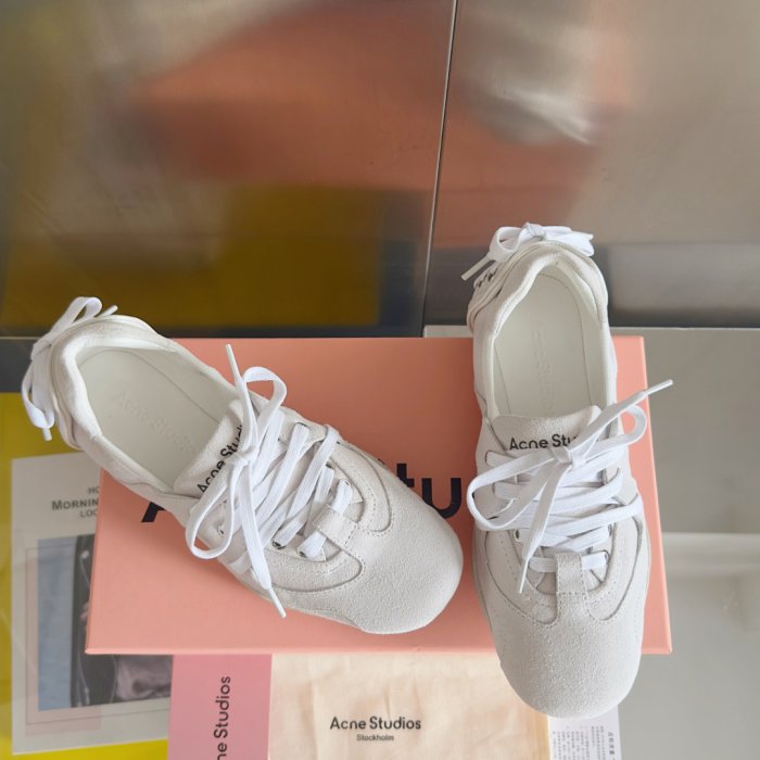 Кросівки фото 2