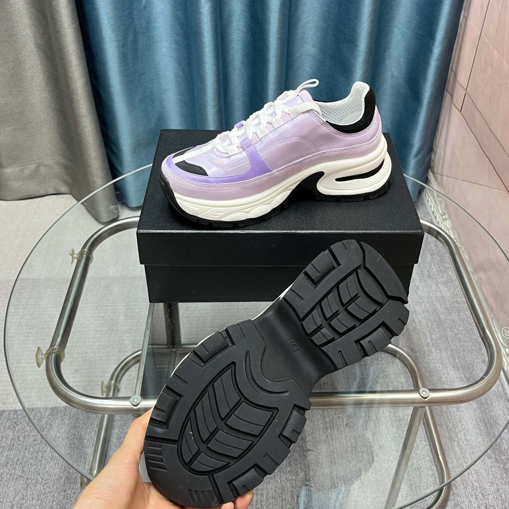 Кроссовки женские фото 8