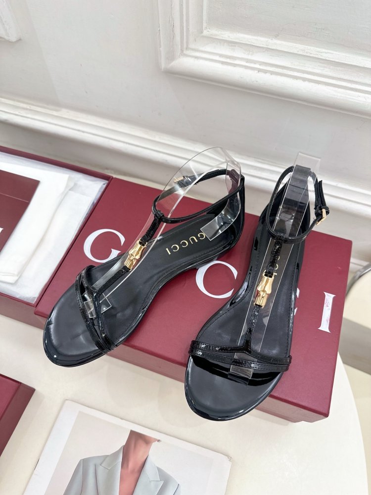 Босоніжки фото 2