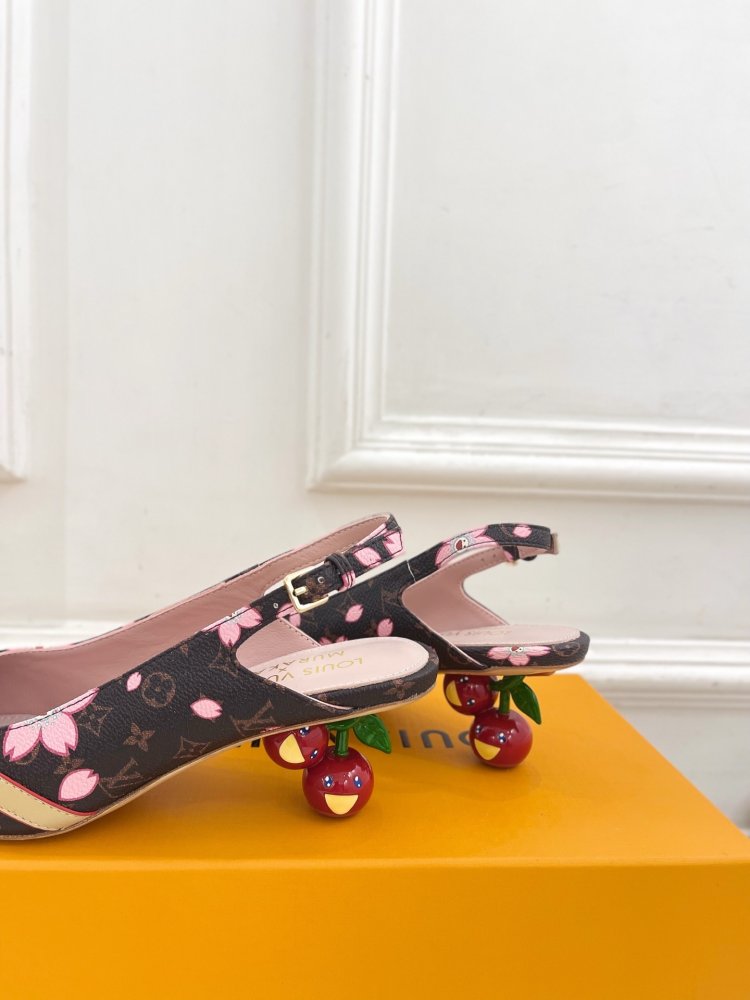 Босоніжки фото 8