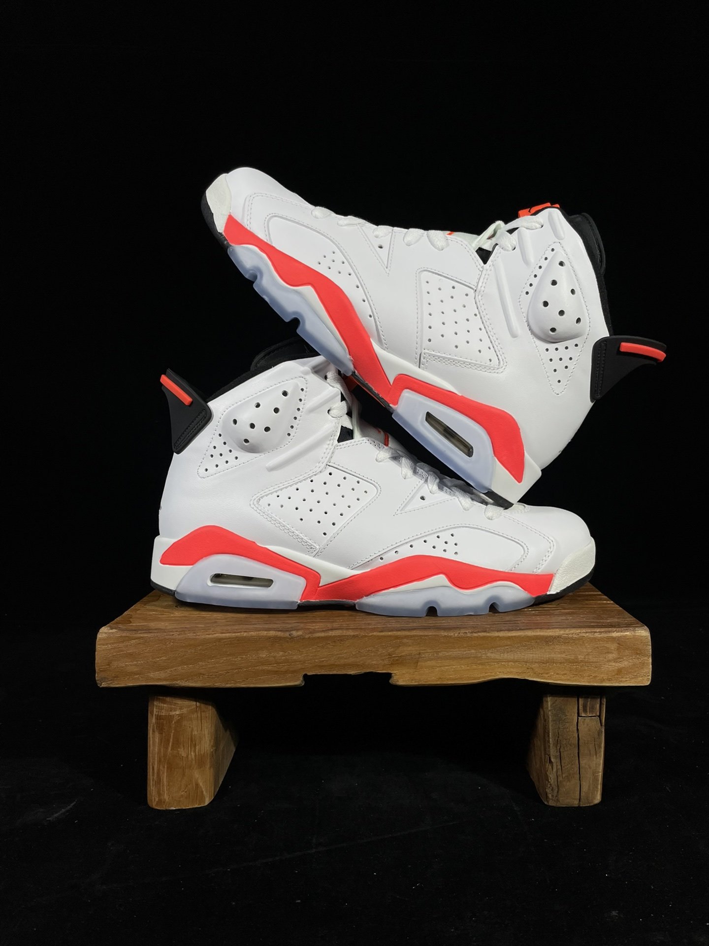 Кросівки Air Jordan 6 фото 3