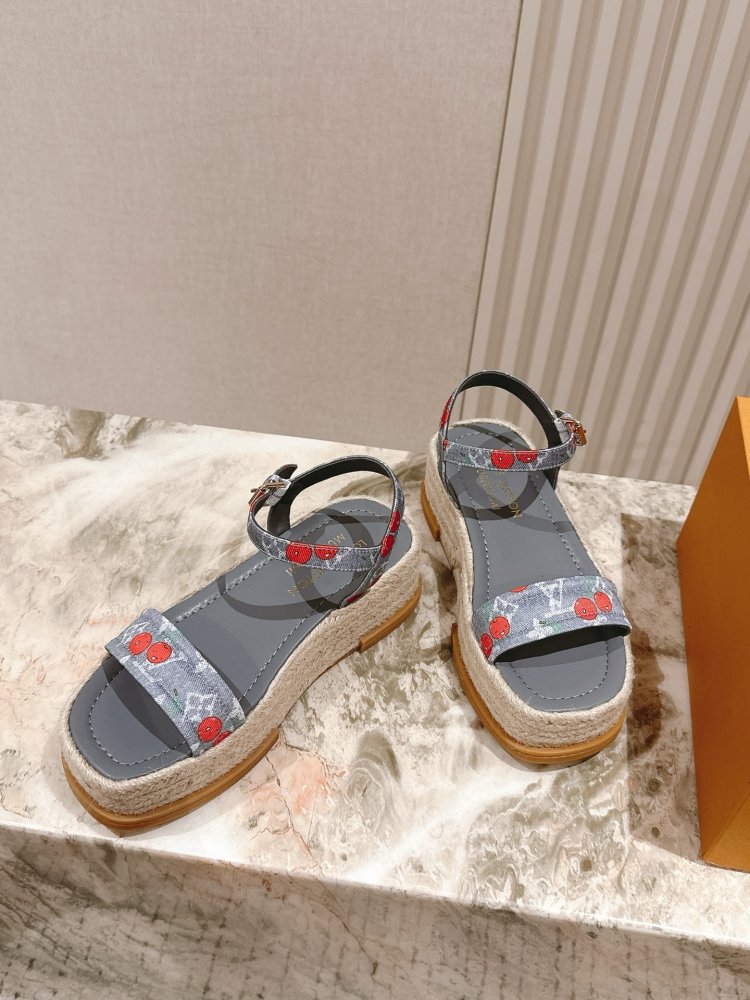 Сандалі жіночі фото 3