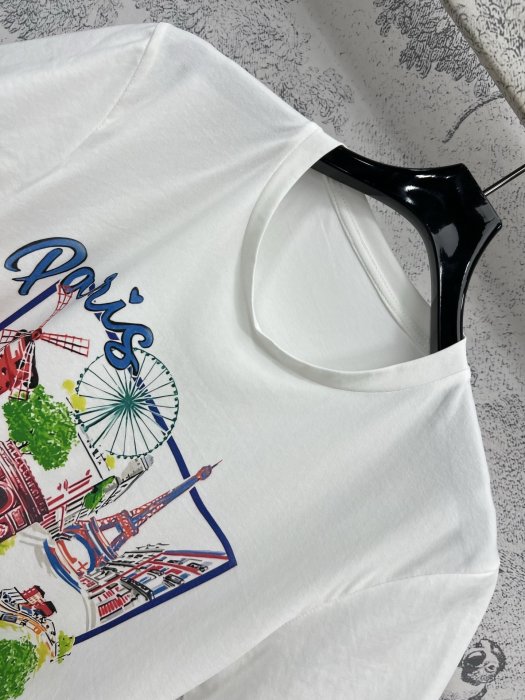 T-shirt women's фото 2