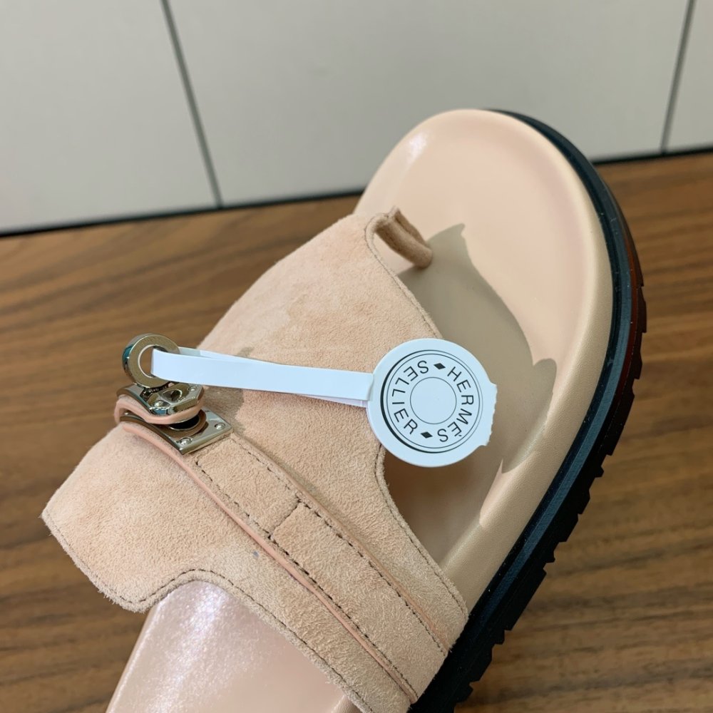 Шльопанці жіночі фото 7