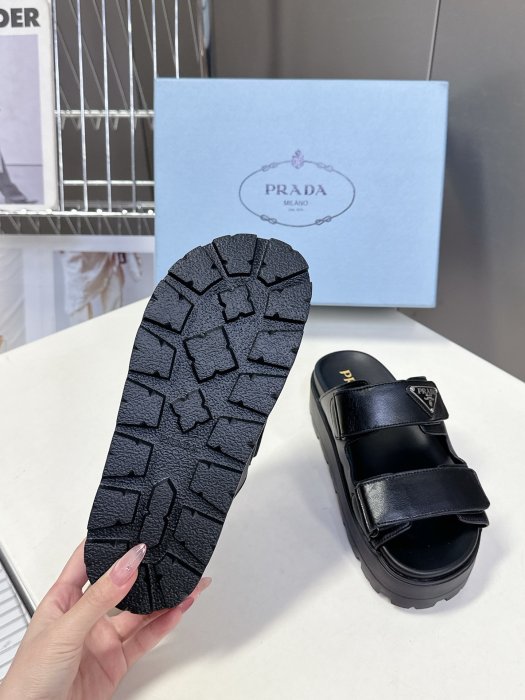 Шлепанцы фото 9