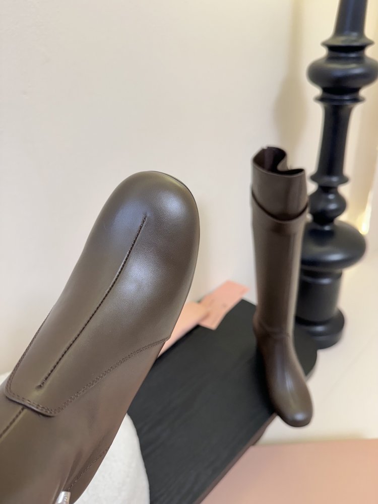 Boots women's фото 6