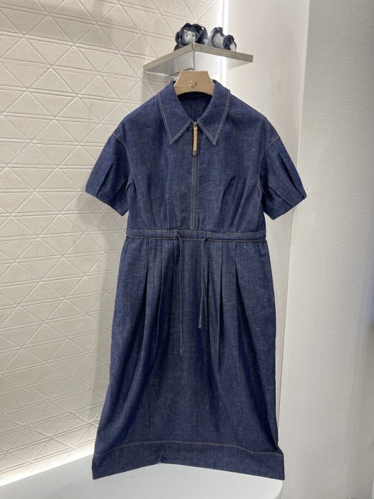 Плаття, Сукня