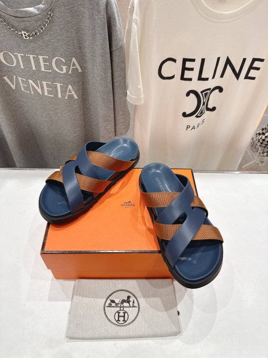 Шлепанцы женские фото 2