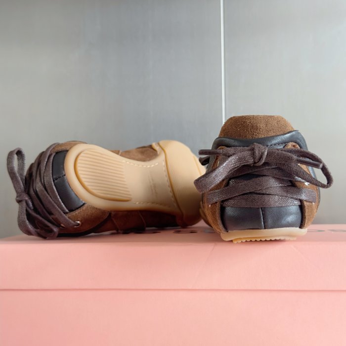 Кросівки фото 9