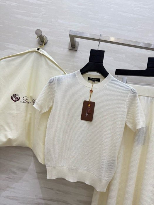 Костюм женский фото 8