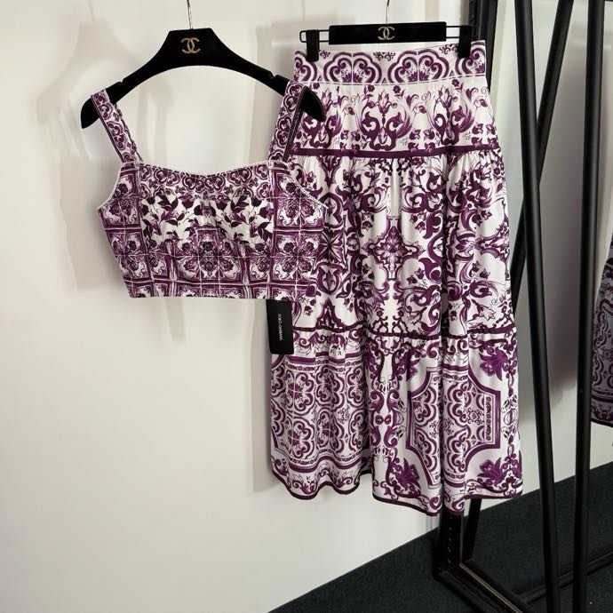 Костюм женский