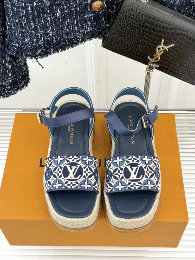 Босоніжки фото 4