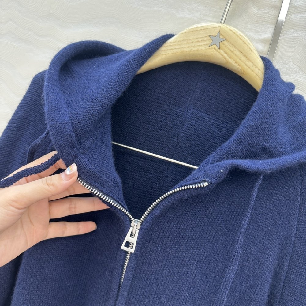 Кофта жіноча фото 4