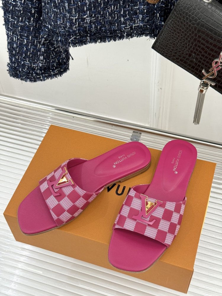 Шлепанцы женские фото 2