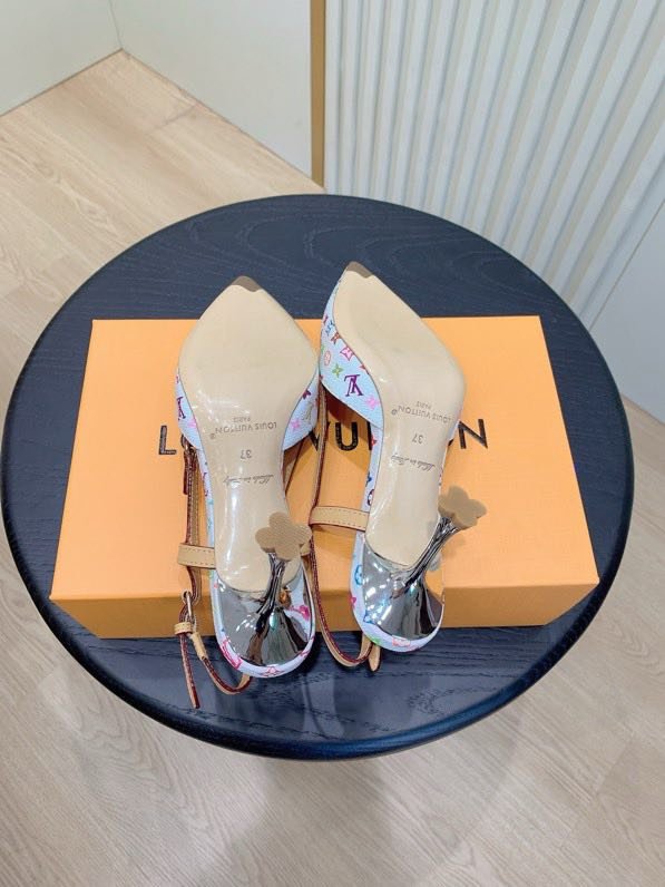 Босоножки фото 4