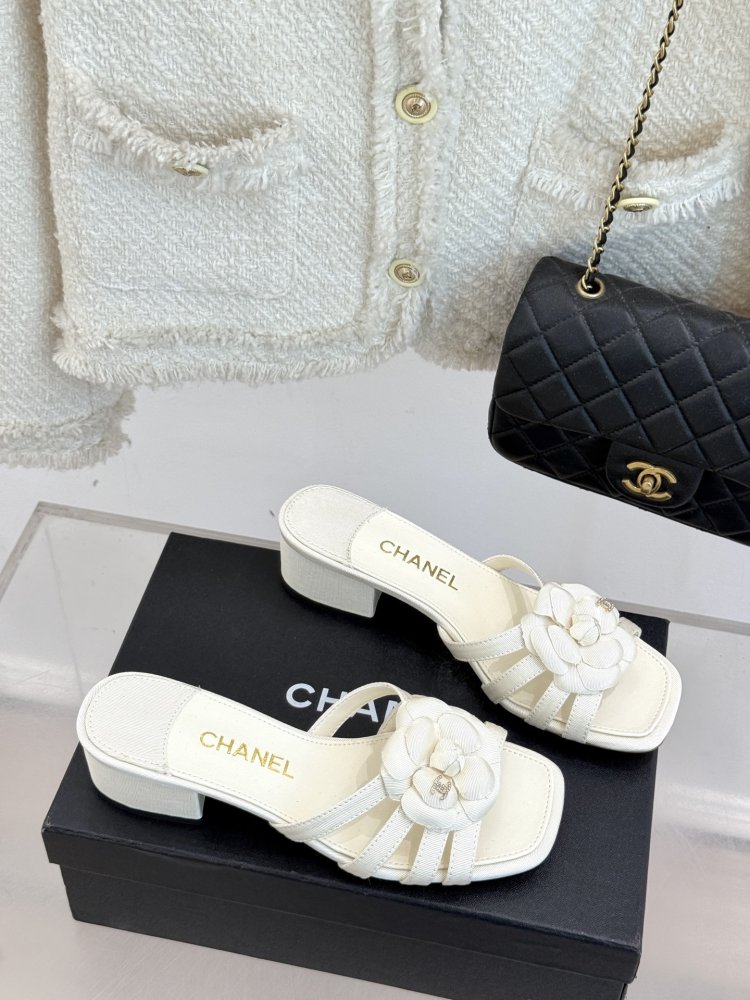 Босоножки фото 3