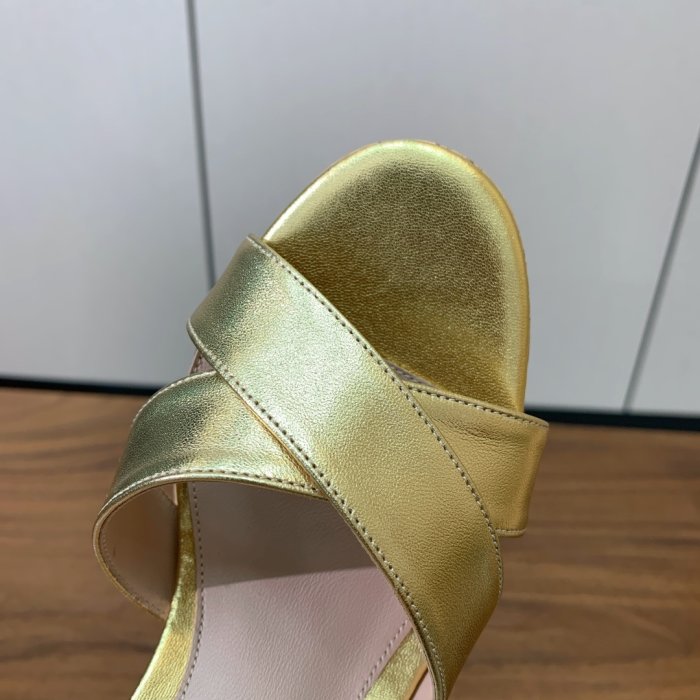 Босоножки фото 6