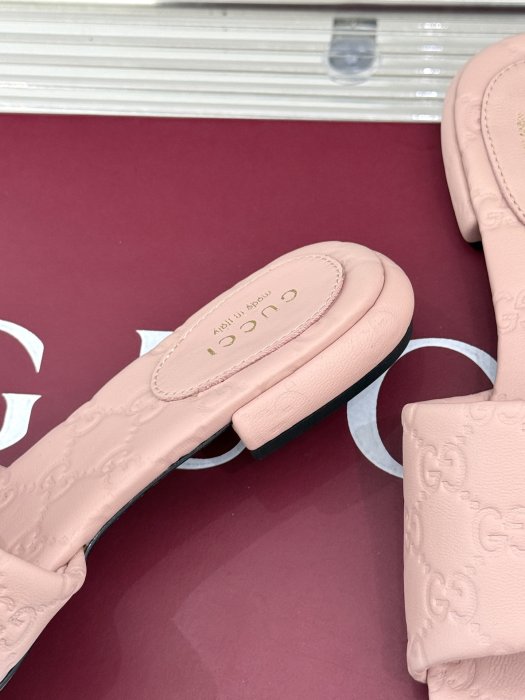 Шлепанцы фото 6