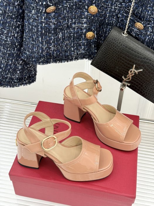 Босоножки фото 3