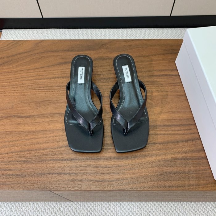 Шлепанцы женские