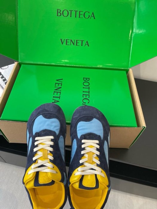 Кросівки жіночі фото 7