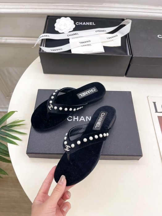 Шлепанцы фото 3