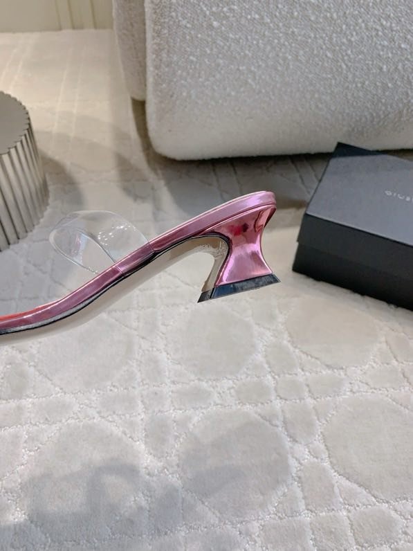 Босоніжки фото 6