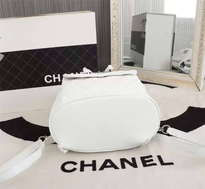 Рюкзак Duma жіночий 22 см білий, срібна фурнітура фото 4