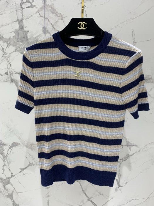 Футболка жіноча фото 2