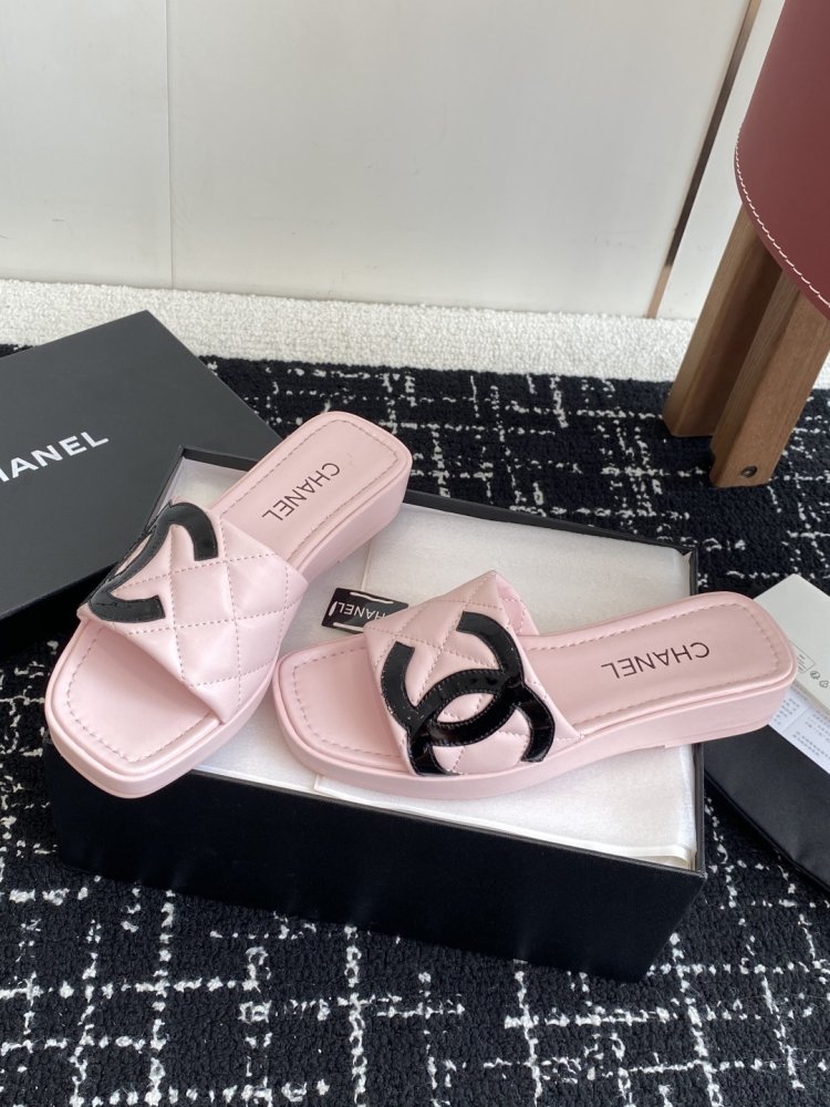 Шлепанцы женские фото 3