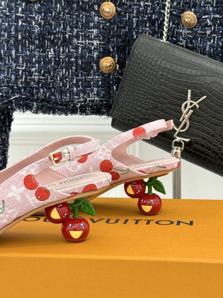 Босоножки фото 6