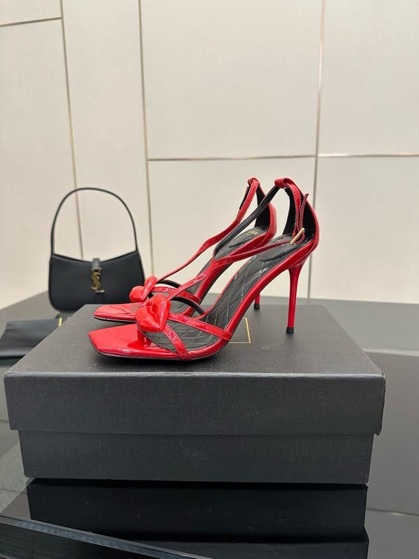 Sandals on high heel фото 6