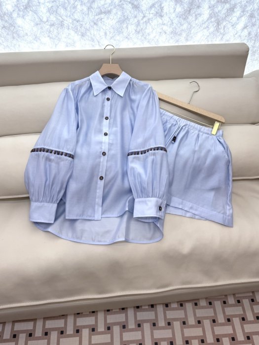 Костюм женский фото 3