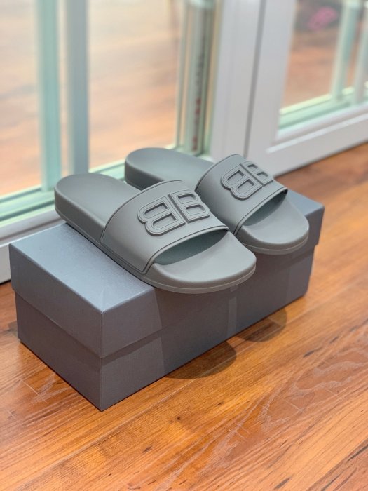 Шлепанцы фото 4